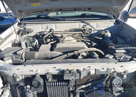 2001 Toyota Sequoia Sr5 V8 from USA, damaged, VIN 5TDBT44A81S011353